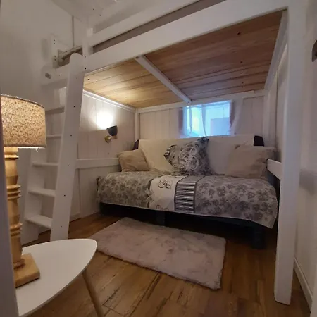 Renovated Cosy 6 Pers Lägenhet